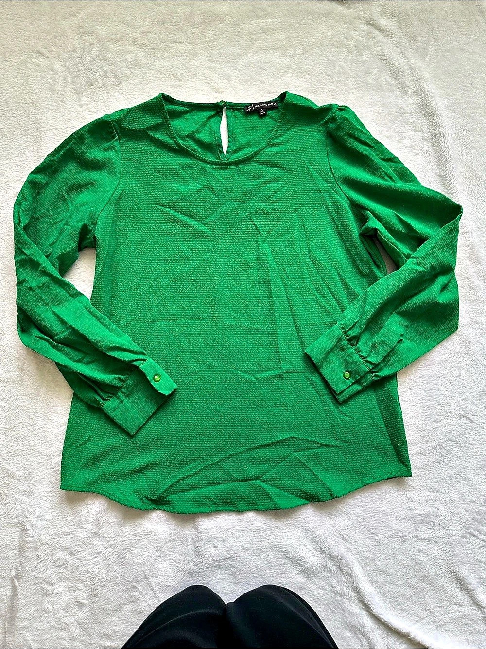 Adrianna Papell Long Sleeve Blouse in Green Size Small Like New
